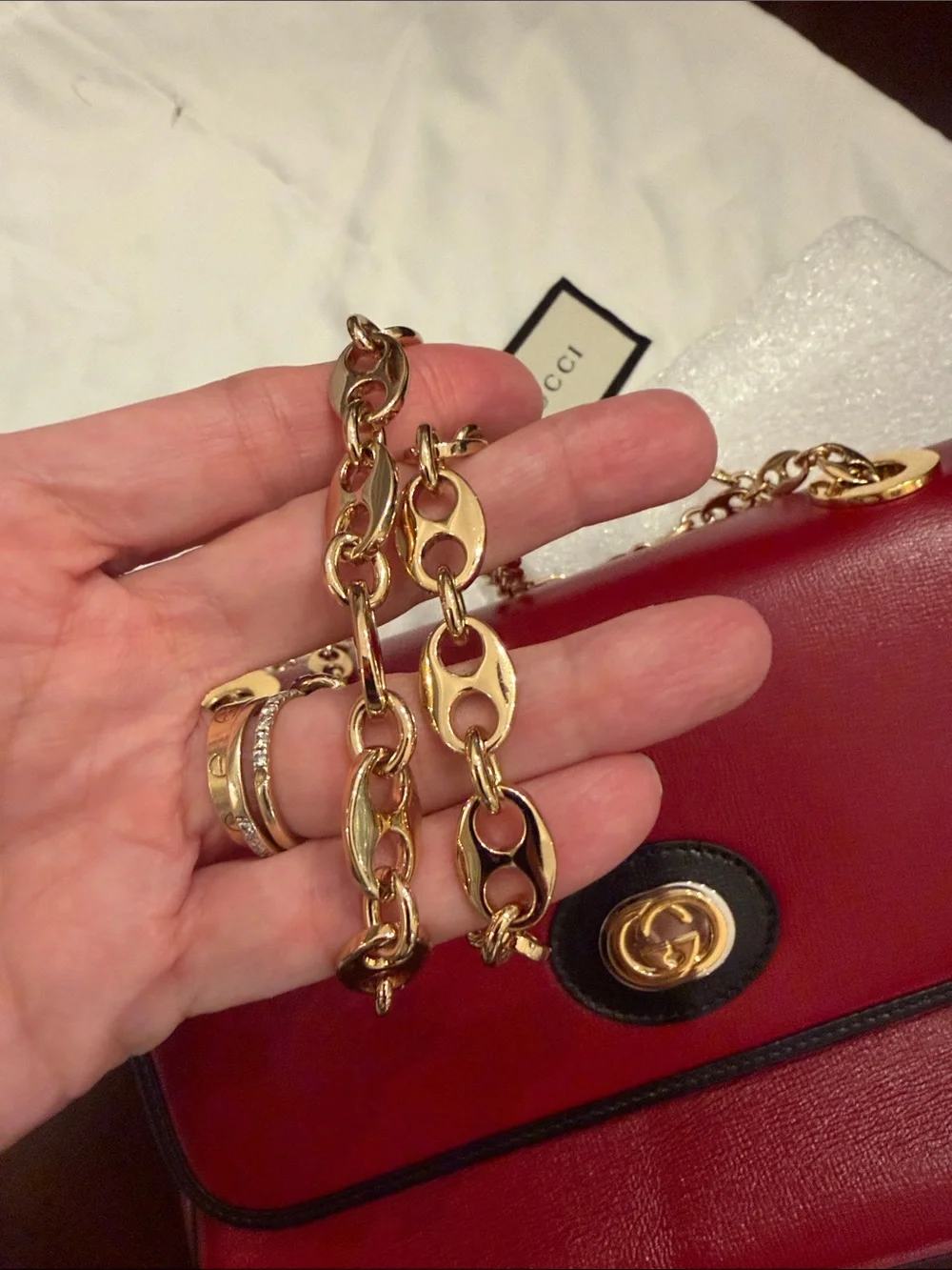 Gucci Red Leather Shoulder Bag with Gold Chain - Picture 12 of 13